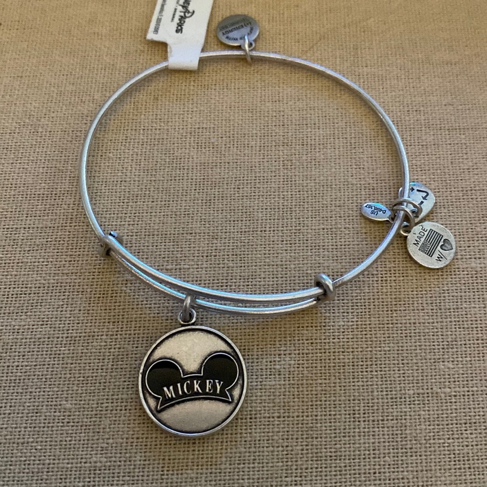 NWT Alex and Ani Disney°Mickey Mouse Hat Charm Bangle Bracelet